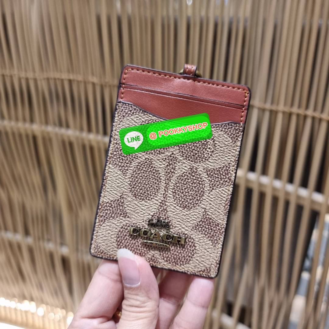 กระเป๋าใส่บัตรคล้องคอ Coach card holder ราคาพิเศษสุดๆ!!! ของหายาก!! ง่ายๆแบบไม่ธรรมดา!! คลาสสิคแต่มีดีเทลโดดเด่น!! กระเป๋าถนอมบัตร พร้อมสายคล้องคอ ดีไซน์ลวดลายสวย ดูดีทุกแบบ ใช้งานง่าย พกพาสะดวก จะใส่บัตรพนักงาน บัตรเครดิต บัตรปชช. ใบขับขี่ และบัตรอื่นๆที
