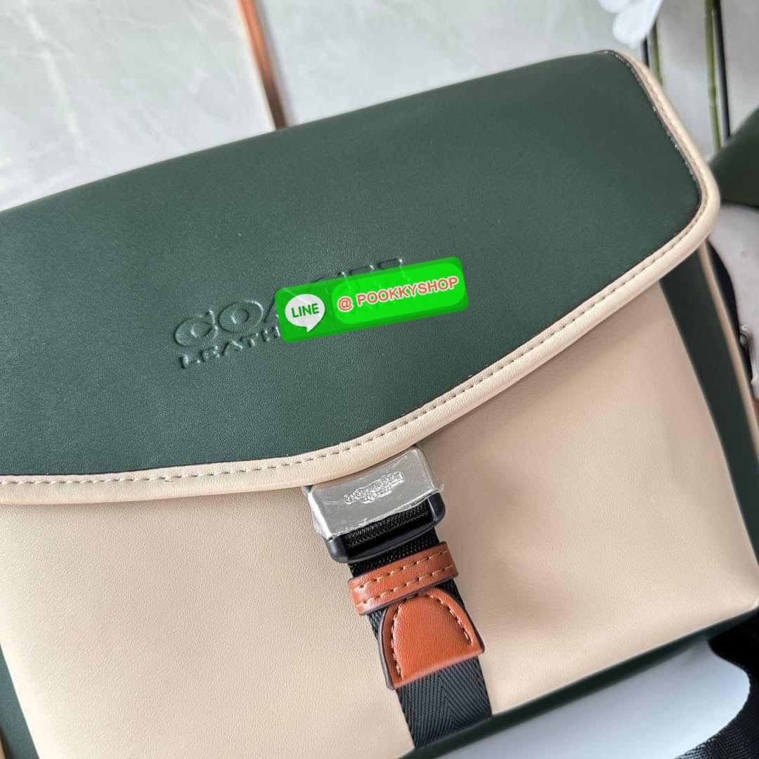 COACH CHARTER MESSENGER IN COLORBLOCK (CH755) กระเป๋าสะพายข้างผู้ชายคอลเลคชั่นใหม่ วัสดุหนังแท้ทั้งใบ เปิดปิดกระเป๋าแบบตัวกดล็อค ด้านในมีช่องหลัก 2 ช่อง ด้านหลังมีช่องซิป 1 ช่อง สายสะพายปรับระดับได้ รุ่นนี้สะพายไปเที่ยวหรือสะพายไปทำงาน ดูดีมากค่ะ