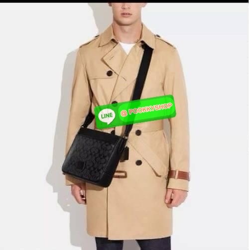 COACH DISTRICT CROSSBODY IN SIGNATURE CANVAS CH078 🔖กระเป๋าสะพายคอสบอดี้ทรงสีเหลี่ยม 🔖วัสดุ : canvas, ตัดขอบหนัง pebble leather 🔖 เปิด-ปิดแบบซิป ด้านในมีช่องซิปและช่องอเนกประสงค์ ปิดด้วยซิปด้านบน ซับในผ้า มีช่องซิปและช่องเก็บของด้า