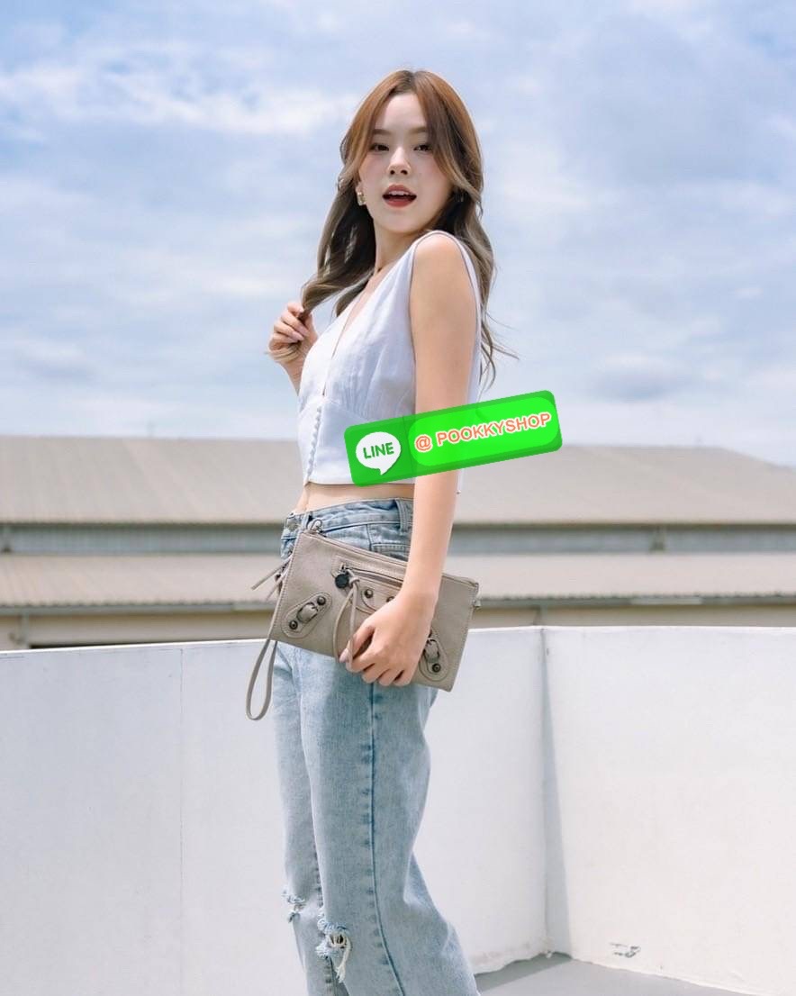 กระเป๋า 𝗖𝗥𝗢𝗦𝗦 𝗕𝗢𝗗𝗬 & 𝗖𝗟𝗨𝗖𝗧𝗛 𝗕𝗔𝗚 รุ่นขายดีเข้าเพิ่มตามคำเรียกร้องค่า รอบนี้ ทำสีออกมา 2 สีโทนเย็นตัดกับอะไหล่สีด