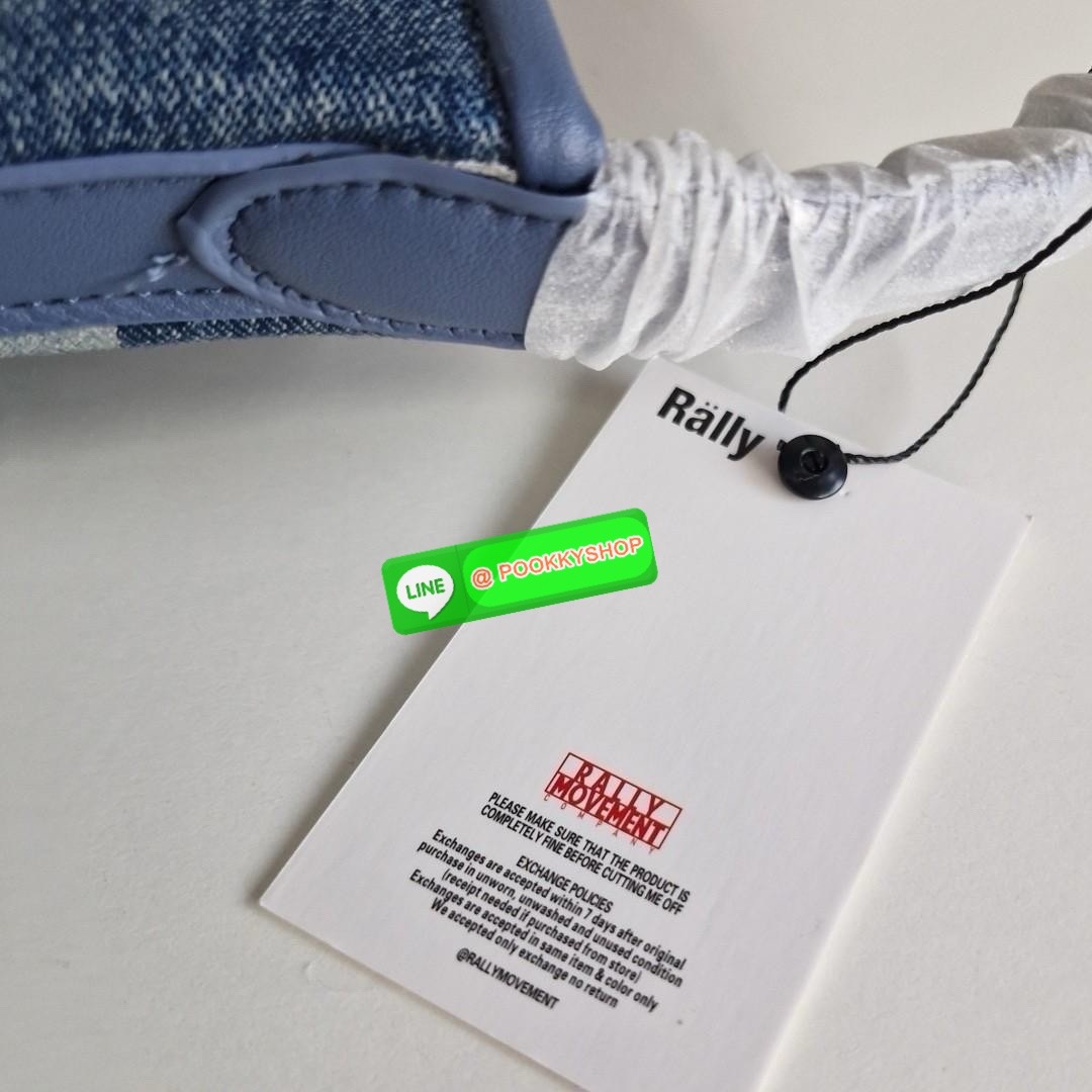 เข้าแล้วค่ะ! กับ Rally movement กระเป๋าทรงถังยอดฮิตที่สุดในปี 2024 ยอดจองคือถล่มโซเชียล จัดให้ในราคาน่ารัก ด้านในกว้างขวาง แข็งแรง สามารถใส่ไอแพด ใส่สมุดได้ #รุ่นนี้ทุกคนต้องมีจริงๆ ตัวกระเป๋างานเนี้ยบเป๊ะ มาพร้อมป้ายห้อยครบ สุดปัง พร้อมส่งวันนี้แล้ว2สี จ