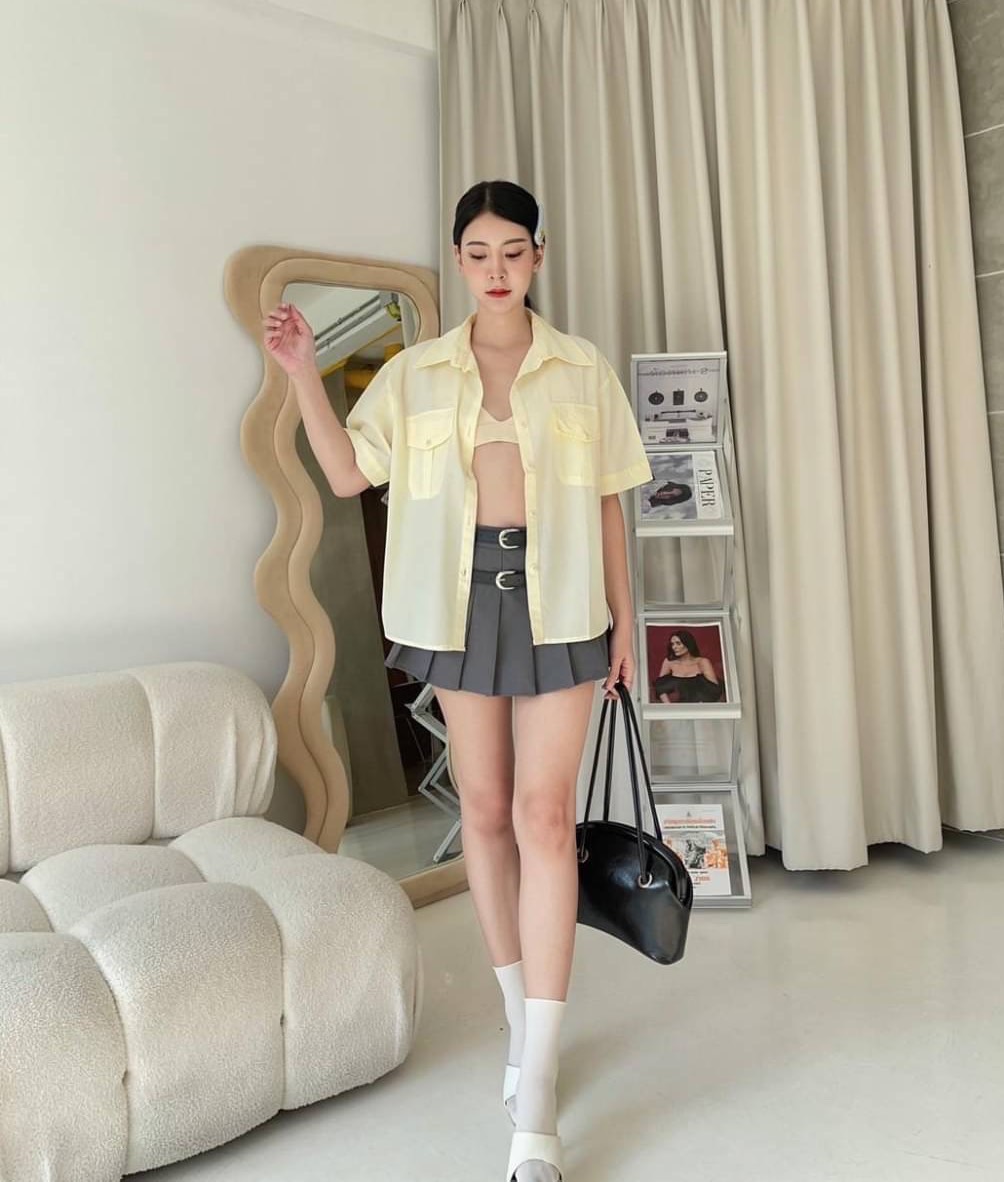 เสื้อแฟชั่น เชิ้ตสไตล์เกาหลี ดีเทลกระเป๋าหน้าแต่งกระดุมเท่ห์ๆ