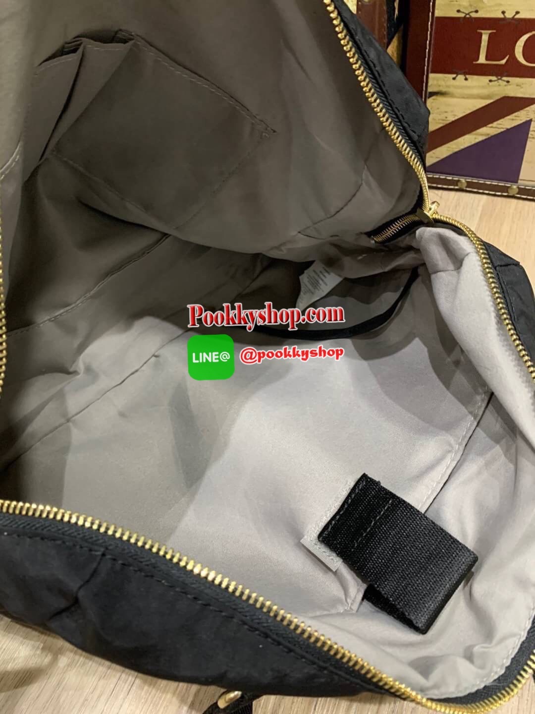 New arrival!! Kipling Kichirou BW combo Collection เปิดตัวคอลเลคชั่นใหม่จาก kipling ที่มีรุ่นและสไตล์แตกต่างกันออกไปแล้วแต่ไลฟ์สไตล์ของแต่ละบุคคล เป็นคอลเลคชั่นวัสดุpolymide100%สีดำล้วน ตัดเข้ากับอะไหล่และโลโก้ที่เป็นสีทองที่ดูแมทช์กัน ตัวโลโก้รองด้วยพื้น