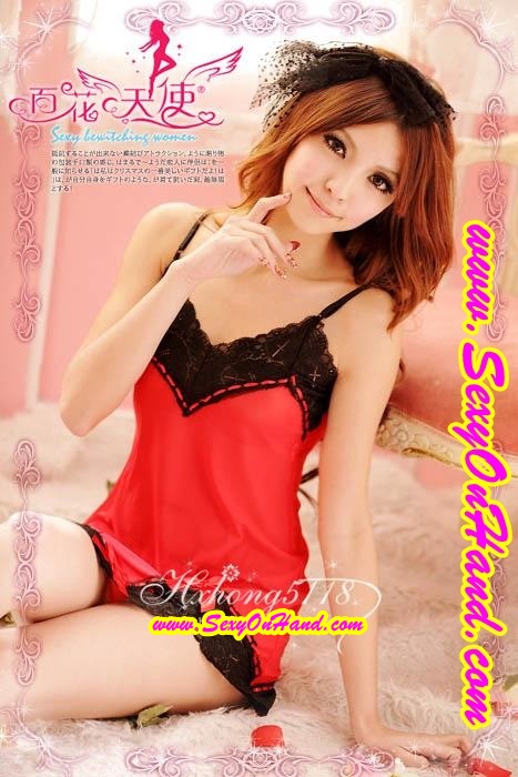 ชุดนอน เซ็กซี่ สายเดี่ยว เนื้อผ้าซีทรูเล็กน้อย ไม่มาก สีแดงสด (สีสวยมาก) แต่งขอบลูกไม้สีดำตรงขอบอก และชายกระโปรง ผ้าทิ้งตัว สีสวยมาก ใส่แล้วเซ็กซี่ ยั่วยวนมากๆคะ พร้อมจีสตริง เข้าชุด