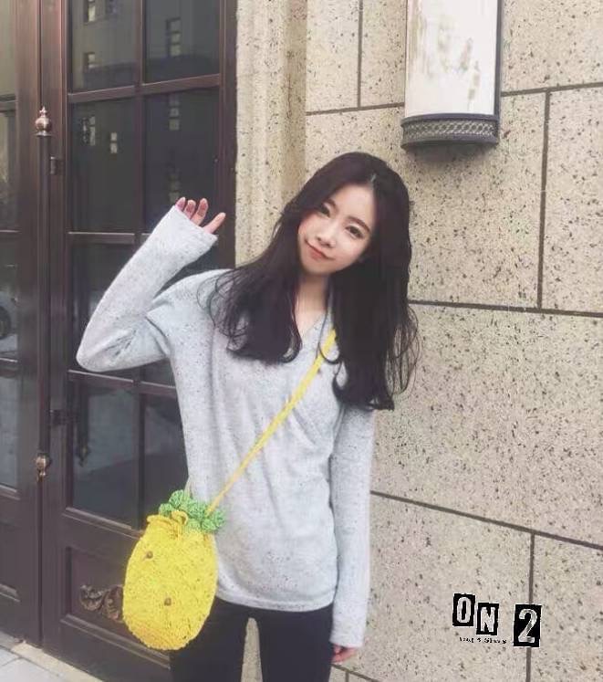 พร้อมส่ง กระเป๋าสานสับปะรด แบบ ขุนแม่ ชม, ยอดสั่งจอง ถล่มทลาย 🍍🍍🍍🍍🍍🍍🍍🍍 กระเป๋าสาน งาน HANDMADE 🌴🌴🌴, กระเป๋าใยปาล์มสานทรงสับปะรด ใบเล็กกะทัดรัด สีสันสดใสน่าใช้มากกกก