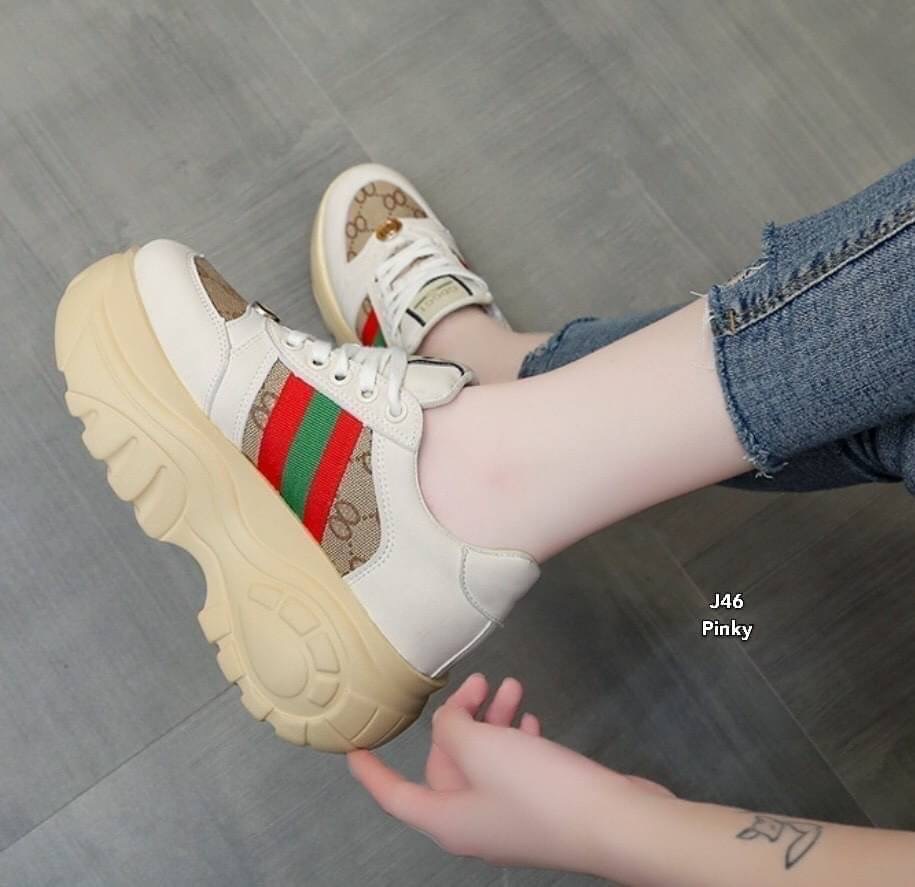 เข้าเพิ่ม พร้อมส่ง J46 ผ้าใบเสริมส้นกุดชี่ งานสวยมาก สีสวย ผลิตจาก pu นิ่ม ใส่สบาย เริ่ดมาก สูงกำลังดี ใส่แล้วขาเรียว สูงเพรียว กับกระโปรง หรือ กางเกงก็แมท