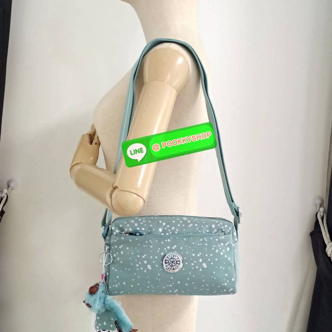 KIPLING Monkey program K16217 Seoul up sling bag รุ่น 3 ซิป สะพายข้าง ขนาดเล็กทรงสี่เหลี่ยมผืนผ้า วัสดุ Nylon 100% หลสกหลายฟังก์ชั่นใช้งาน ครบครันในใบเดียว