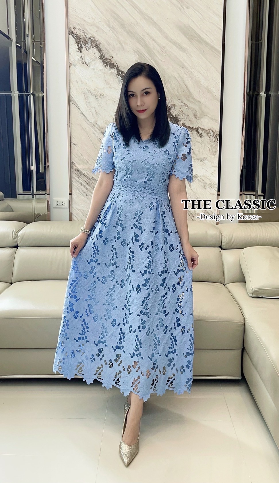 เดรสแฟชั่น เดรสยาวลูกไม้ คอวีแขนสั้น ใช้ผ้าลูกไม้เนื้อหนาอย่างดี ขึ้นลวดลายดอกไม้