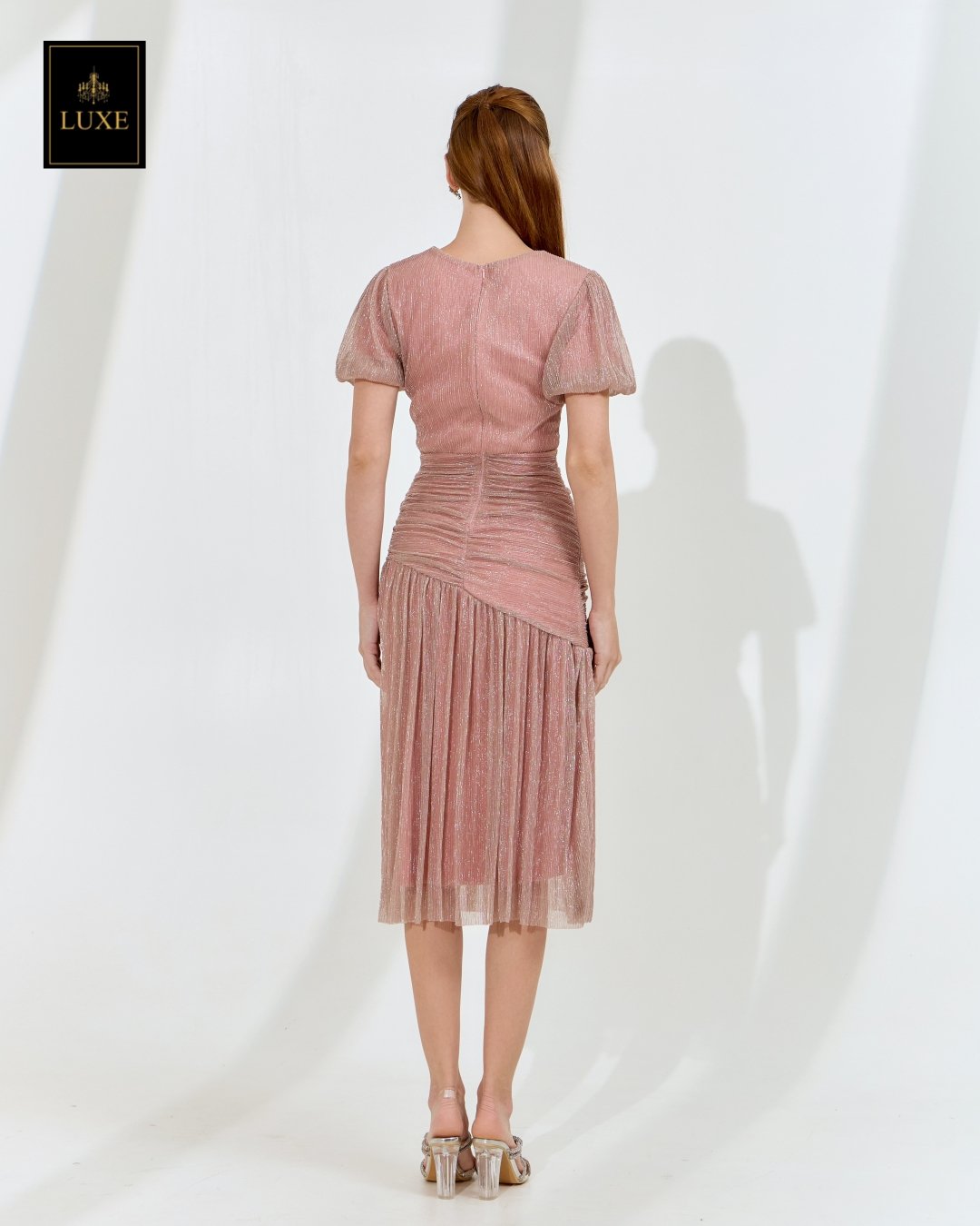 เดรสแฟชั่น เดรสเสื้อคอป้าย แขนบอลลูน กระโปรงเฉลียงทรงเข้ารูป ต่อจีบรูด