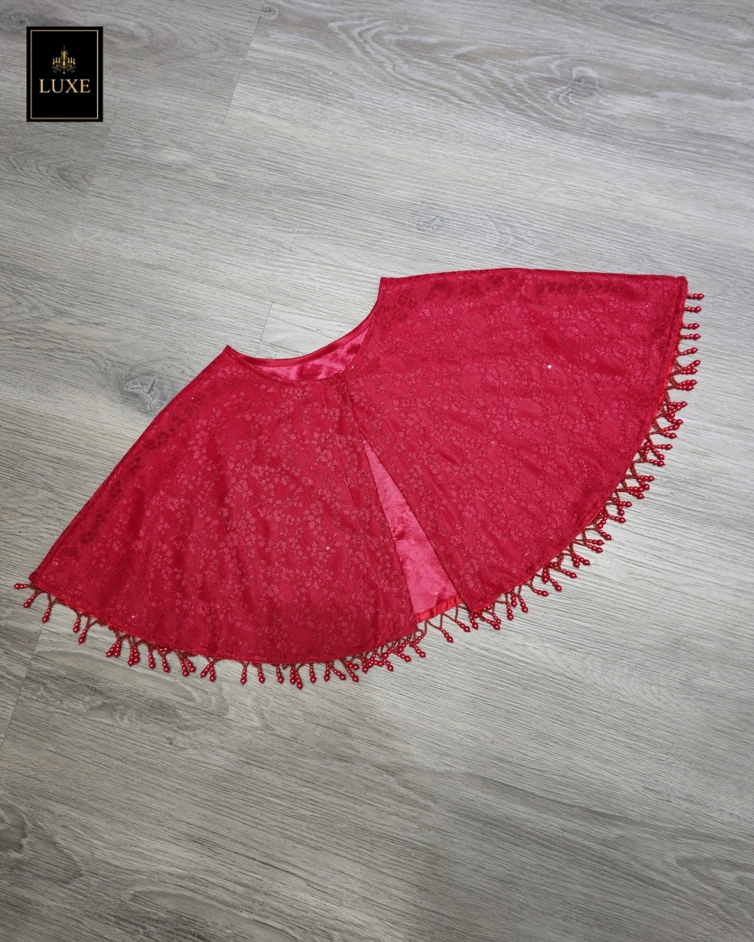 เดรสแฟชั่น เดรสกี่เพ้าเสื้อแขน 3 ส่วน มีเสื้อคลุมที่สามารถถอดได้