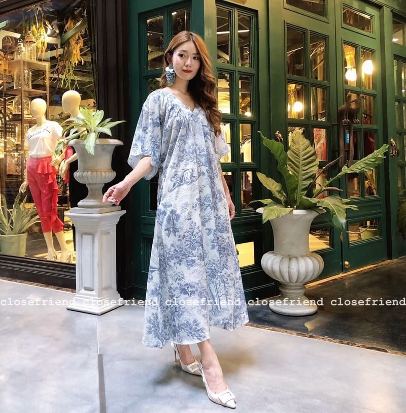 New! เดรสDior ทรงสวยหรู ใส่สลับหน้าหลังได้ค่ะ ใส่ออกงานก้อเลิศหรือใส่เดินเล่นชิวๆสวยสบัดพริ้ว ใส่สบาย ผ้านิ่ม คาดเข็มขัดดูสวยชิคขึ้นไปอีกกก^^