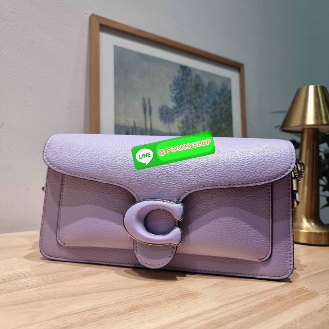 COACH CH735 TABBY SHOULDER BAG 26 🔆 Details ดีไซน์ใหม่ปี 2023 กับกระเป๋าสะพายไหล่สุดฮอต วินเทจย้อนยุค สวยคมชัด คลาสสิคใช้ได้ทุกลุค เปิด-ปิดด้วยแม่เหล็กในตัว รับรองแน่นหนา ด้านหลังมีช่องแยก ภายในเป็นช่องโล่ง ขนาดกำลังสวย มีสายสะพายมาให้ถึง 2 แบบ สา