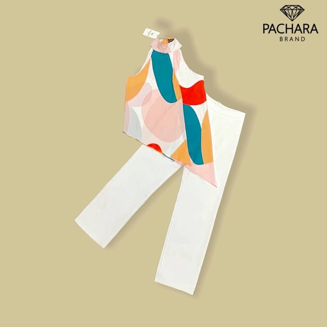 เซ็ต 2 ชิ้น เสื้อเว้าไหล่ชายเฉียง เนื้อผ้าพริ้วพิมพ์ลายสีสันสดใส แมทช์คู่กับกางเกงขายาวเอวสูงสีขาว งานซิปด้านหลัง มีซับในอัดกาวอย่างดี รุ่นนี้ใส่ชิลล์ถ่ายรูปสวยได้ทุกโอกาสเลยนะคะ