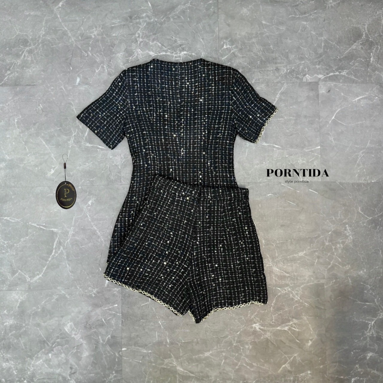 ชุดเซทแฟชั่น ชุดเซต2 ชิ้น เสื้อ+กางเกงขาสั้น รุ่นนี้ผ้าเป็นทวิตทั้งชุดเทคเจอร์