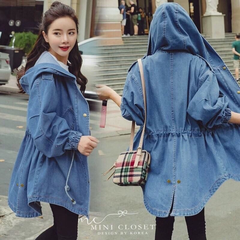 🙆🏻♀️Denim Hood Jacket🙆🏻♀️ เสื้อคลุมอีกรุ่นที่แพตเทิ้นเป๊ะ ใส่สวยปัง กับแจ็คเก็ตยีนส์ฮู้ด แขนสม๊อกยางยืด เวลาใส่น่ารักดีค่ะ มีเชือกที่ขอบเอวรูดรัด ยาวคลุมสะโพก โอเวอร์ไซส์เก๋ๆค่ะ