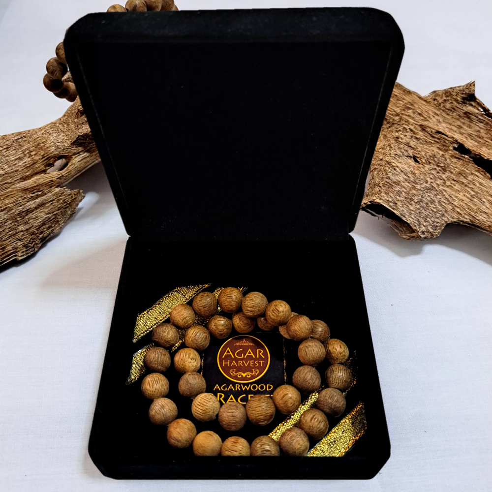 สร้อยข้อมือ ลูกปัด ลูกประคำ มาลา จากแก่นไม้หอมกฤษณา ในกล่องกำมะหยี่ สวยหรู Agarwood Beads Bracelet with Box (33 Beads) 10mm / Mala, Rosary 1 Unit