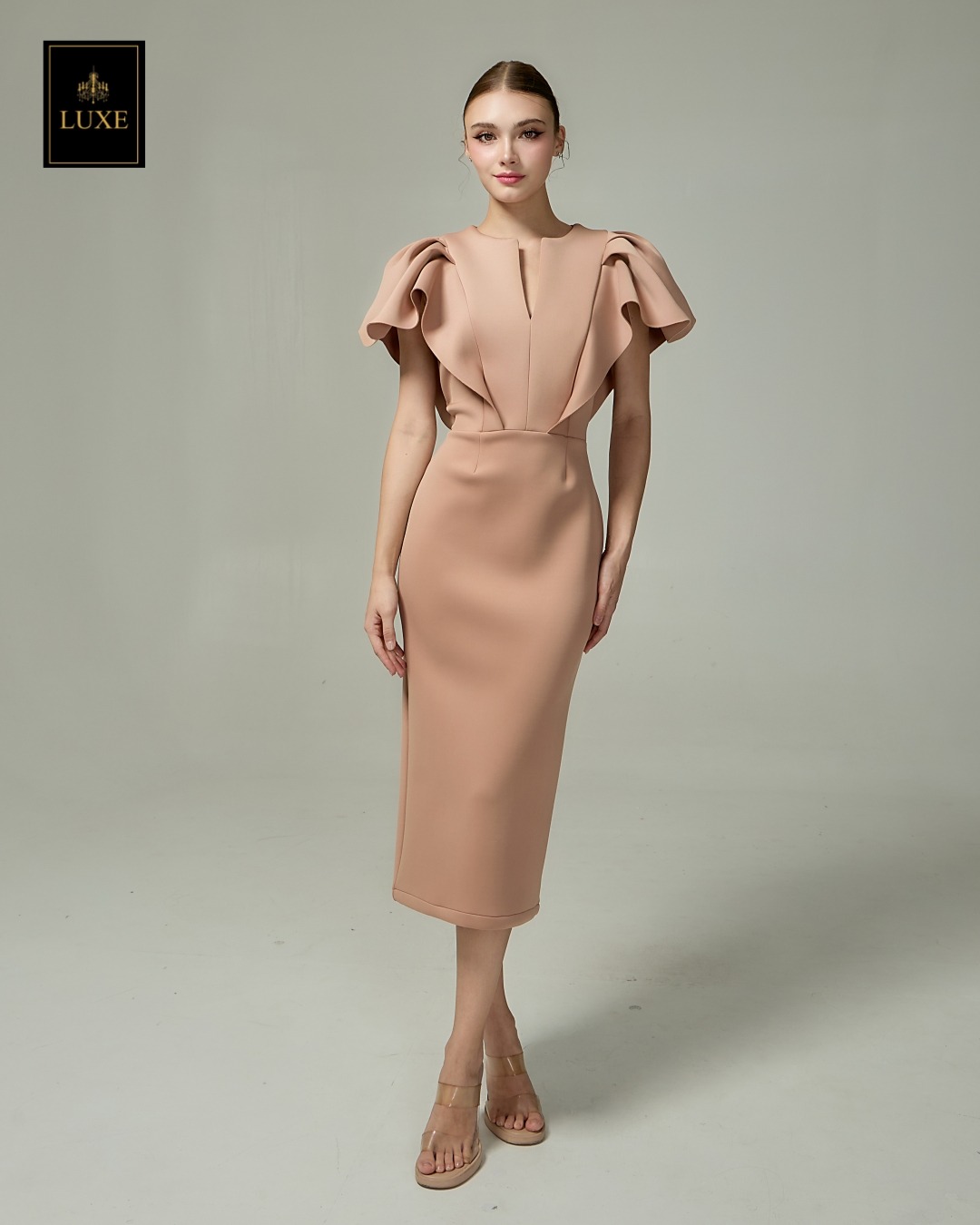 เดรสแฟชั่น เดรสเสื้อคอกลมผ่าหน้า แขนระบาย กระโปรงทรงสอบ