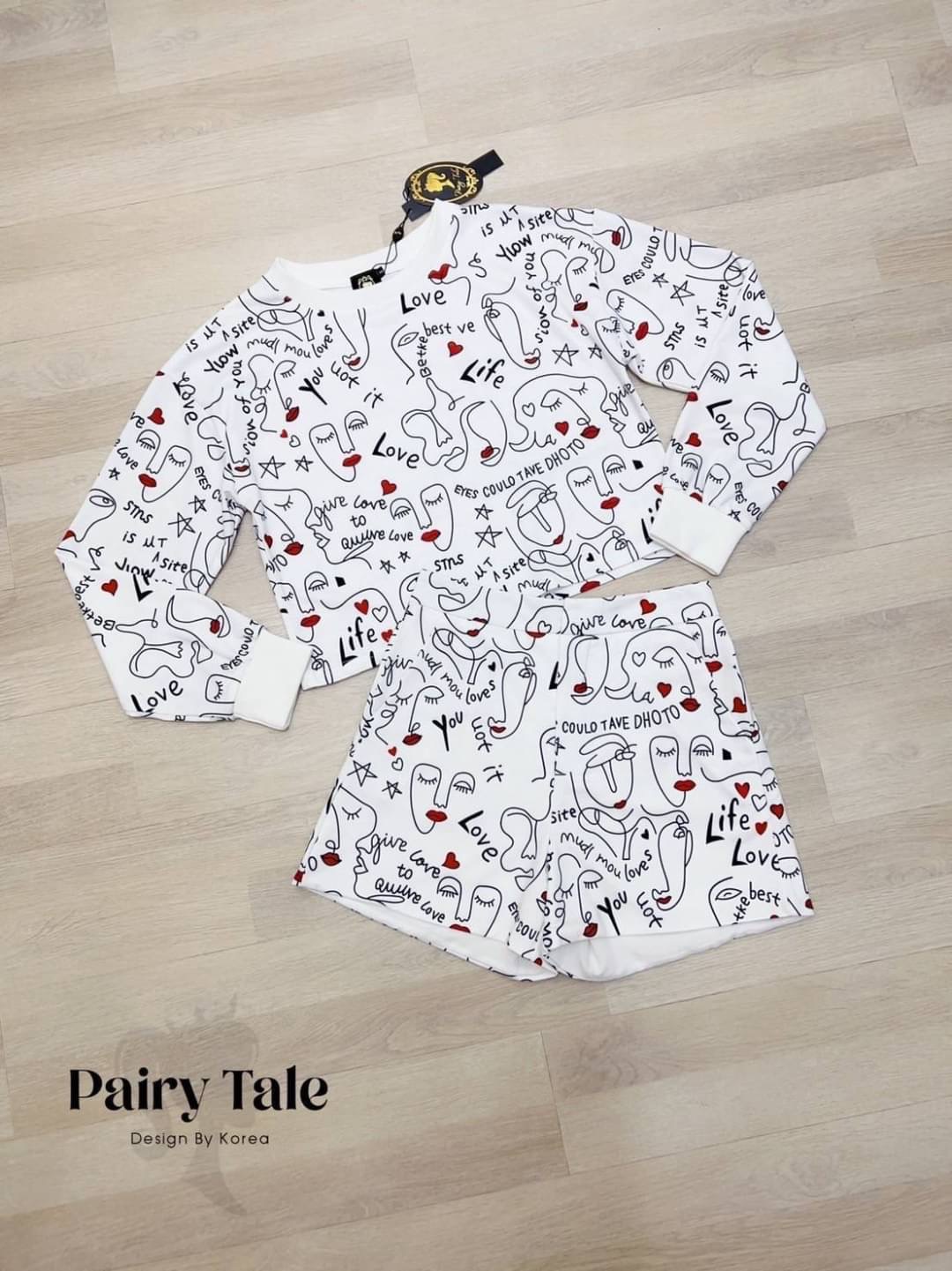 Set Lyn around เสื้อแขนยาว แมตกางเกงขาสั้น ผ้าเสื้อวอมเนื้อไม่หนามากนะคะ พิมพ์ลายตามแบรนด์ งานสวยใส่น่ารักก