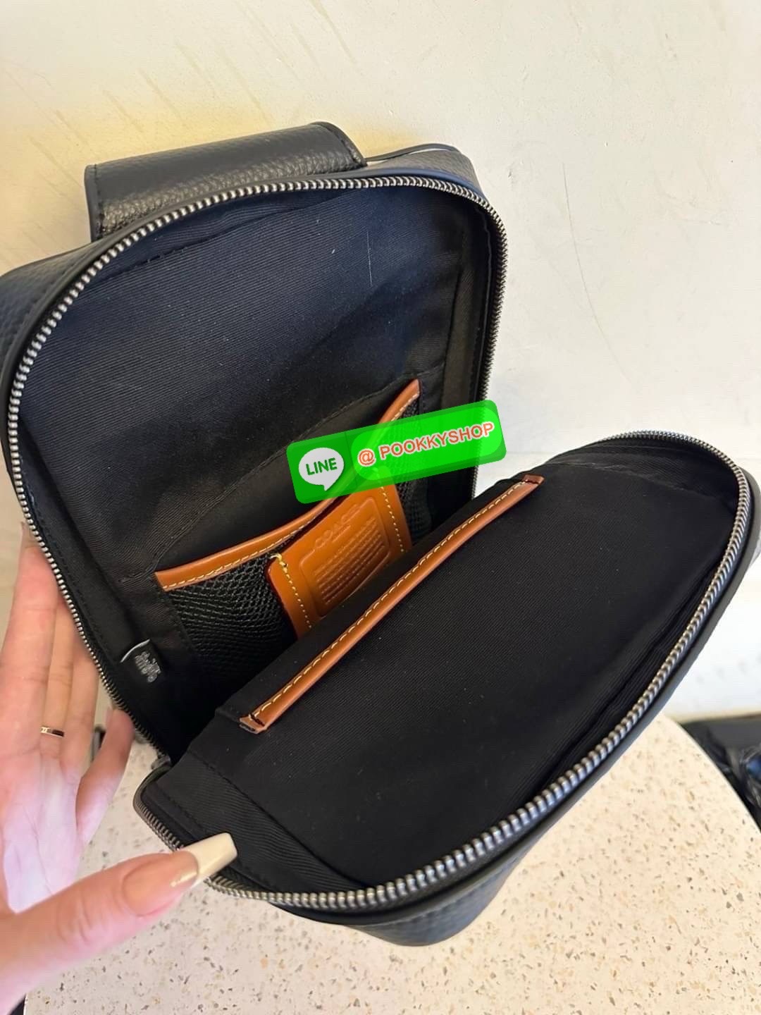 Coach C5331 Signature Gotham Pack กระเป๋า Sling Bag หนังเรียบหรู ใส่ได้ทุกวัน เท่แต่สุภาพในใบเดียว