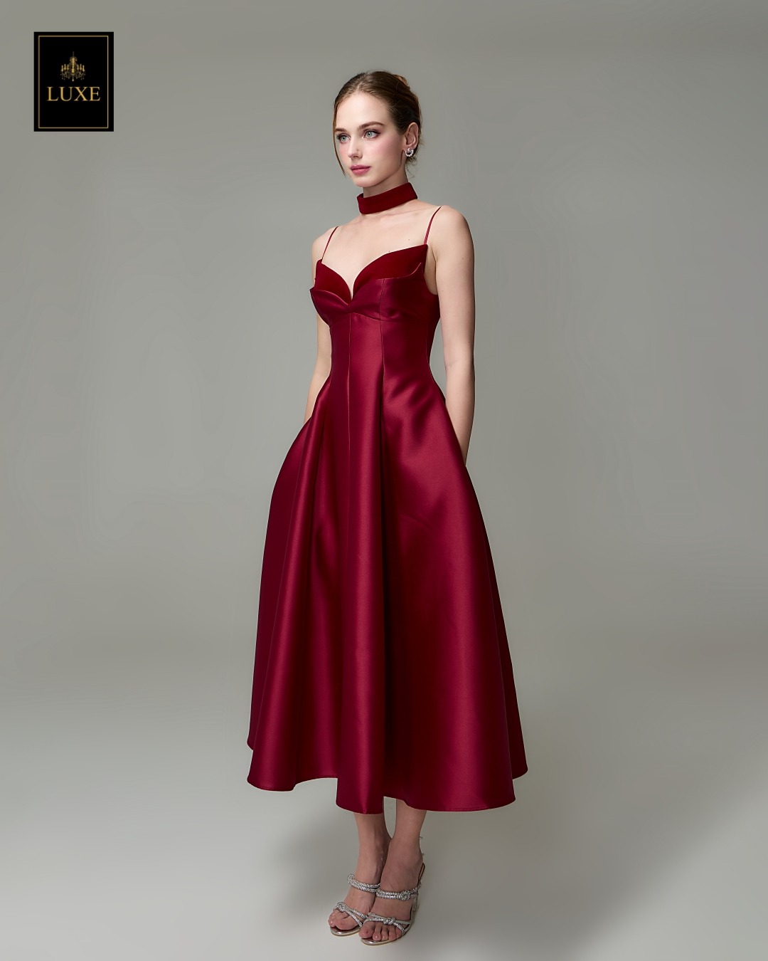 เดรสแฟชั่น เดรสเสื้อสายเดี่ยว ดีเทลหน้าอกโค้ง ซ้อน2เลเยอร์ กระโปรงบานทรงวงกลม