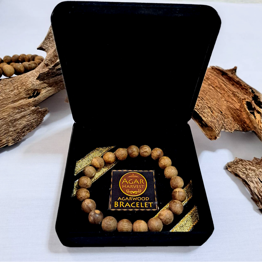 สร้อยข้อมือ กำไล ลูกประคำ จากแก่นไม้หอมกฤษณา ในกล่องกำมะหยี่ สวยหรู Agarwood Beads Bracelet with Box (21 Beads) 10mm / Mala / Rosary 1 unit