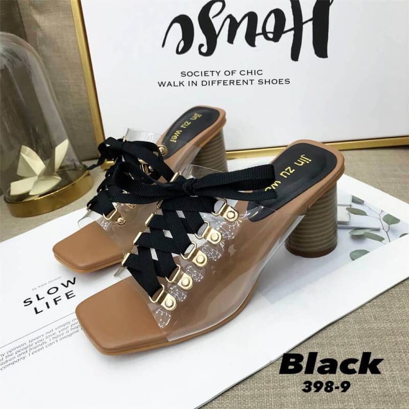 แบบขายดี พร้อมเสิร์ฟ!!! ต้อนรับซัมเมอร์กับรองเท้าลำลองแบบสวม ทรง maxi หน้าสวม pu ใส นิ่มไม่บาดเท้า หน้าร้อยเชือก ผูกปรับระดับได้ สูง 8 cm พื้นนิ่มใส่ง่าย เรียบ หรู ดูดี แมทกับชุดไหนก็สวย ใส่ได้ตลอด พร้อมเสิร์ฟความสวยก่อนใครที่นี่ที่เดียวค่ะ