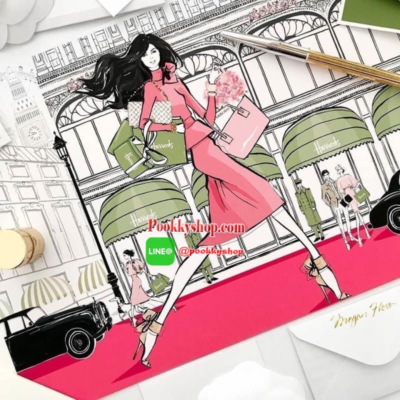 ลายนี้เข้าแล้วนะคะ! พร้อมส่งไอเท็มยอดนิยม! Harrods London Top-handle Shopping Bag กระเป๋า Shopping แบรนด์ดังจากอังกฤษรุ่นยอดนิยมวัสดุ PVC+Polyester 100% ของแท้เนื้อหนาอยู่ทรงกันน้ำ ขนาดกำลังดี น้ำหนักเบา เปิดปิดด้วยซิปสะดวกใช้หัวซิปปั้มโลโก้แบรนด์อะไหล่เง