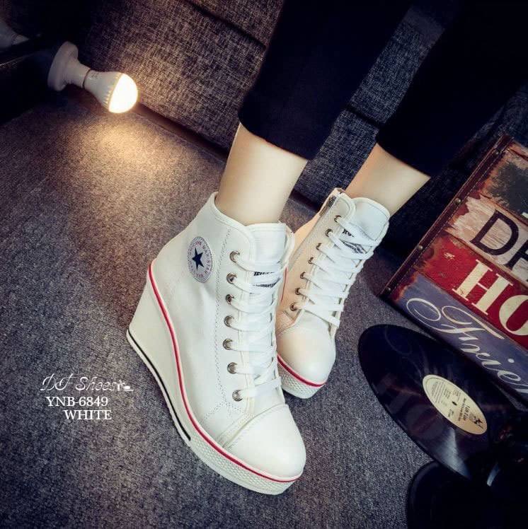แบบใหม่พร้อมส่ง รองเท้าผ้าใบหุ้มข้อนำเข้าเสริมส้น Style Converse วัสดุผ้าแคนวาส ส้นPU มีซิปด้านข้างใส่ง่าย ทรงสวยฮิตขนาดนี้ รีบจองกันนะคะสาวๆ