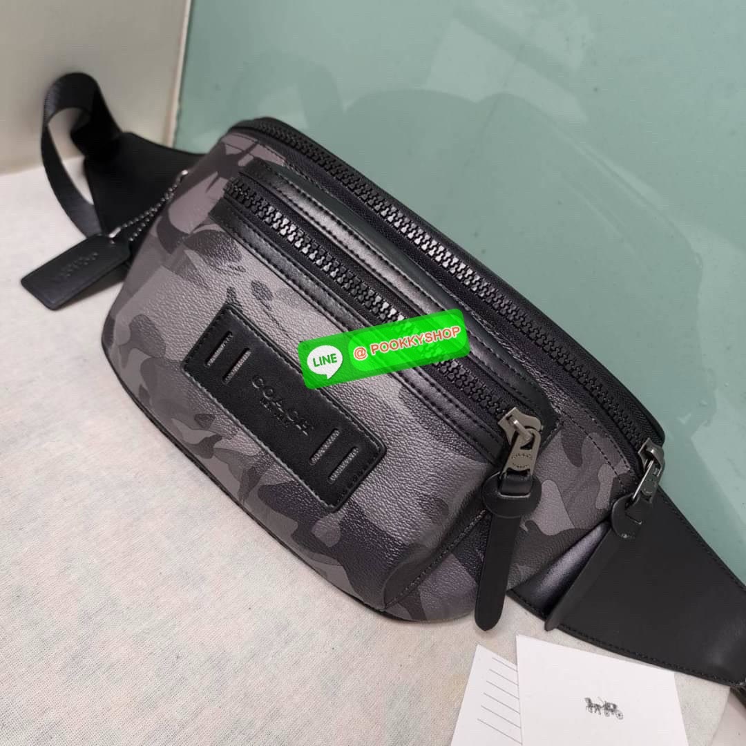 กระเป๋า คาดอก/คาดเอว COACH TERRAIN BELT BAG IN SIGNATURE CANVAS WITH CAMO PRINT (COACH F89034) เป๋าคาดเข็มขัด ผ้าใบเคลือบซิกเนเจอร์และหนังลูกวัวอย่างดี ภายในกระเป๋ามัลติฟังก์ชั่น ปิดด้วยซิป ซับในผ้า กระเป๋าซิปด้านนอก สายปรับได้สำหรับสวมใส่ที่เอว