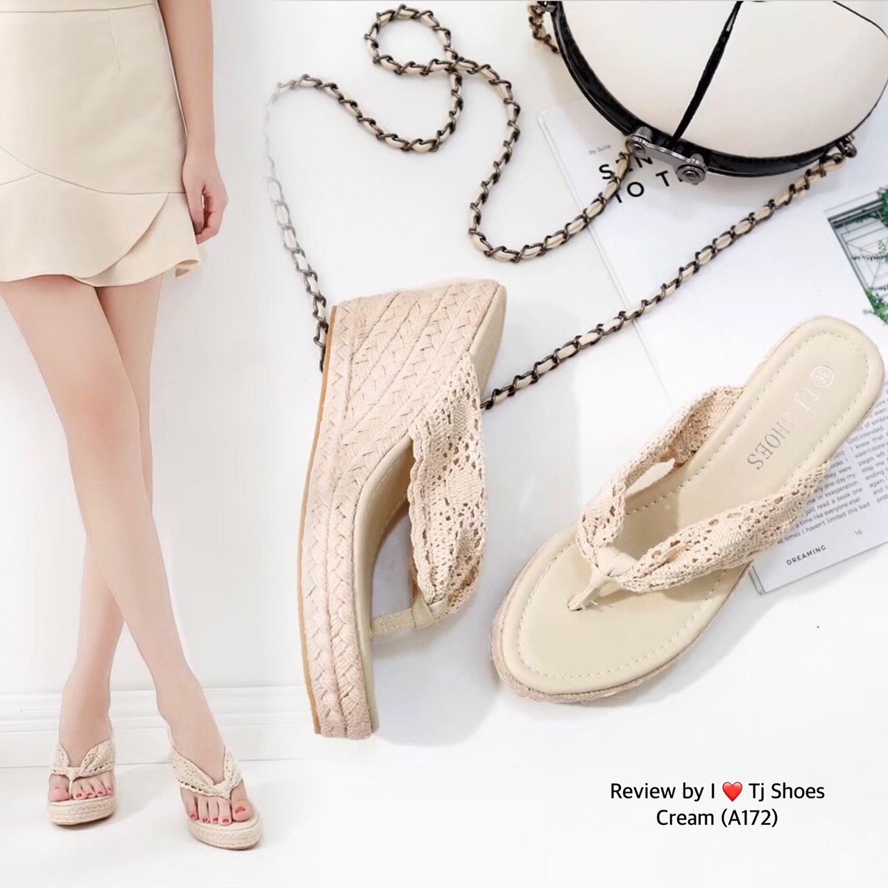 พร้อมรองเท้าส้นเตารีด สวยเก๋ดูแพงมาก รุ่นนี้เป็นงานสั่งทำพิเศษ วัสดุเกรดอย่างดีมากๆ ผ้าลูกไม้น่ารักๆ น้ำหนักเบา สวมใส่ง่ายใส่เดินสบาย แมทกับชุดง่ายอะไรก้สวย แถมใส่ได้เรื่อยๆ ของจริงงานคุณภาพดีสวยคุ้มเกินราคา สวยตรงปกแน่นอนเพราะร้านถ่ายรูปจากสินค้าจริง เป็