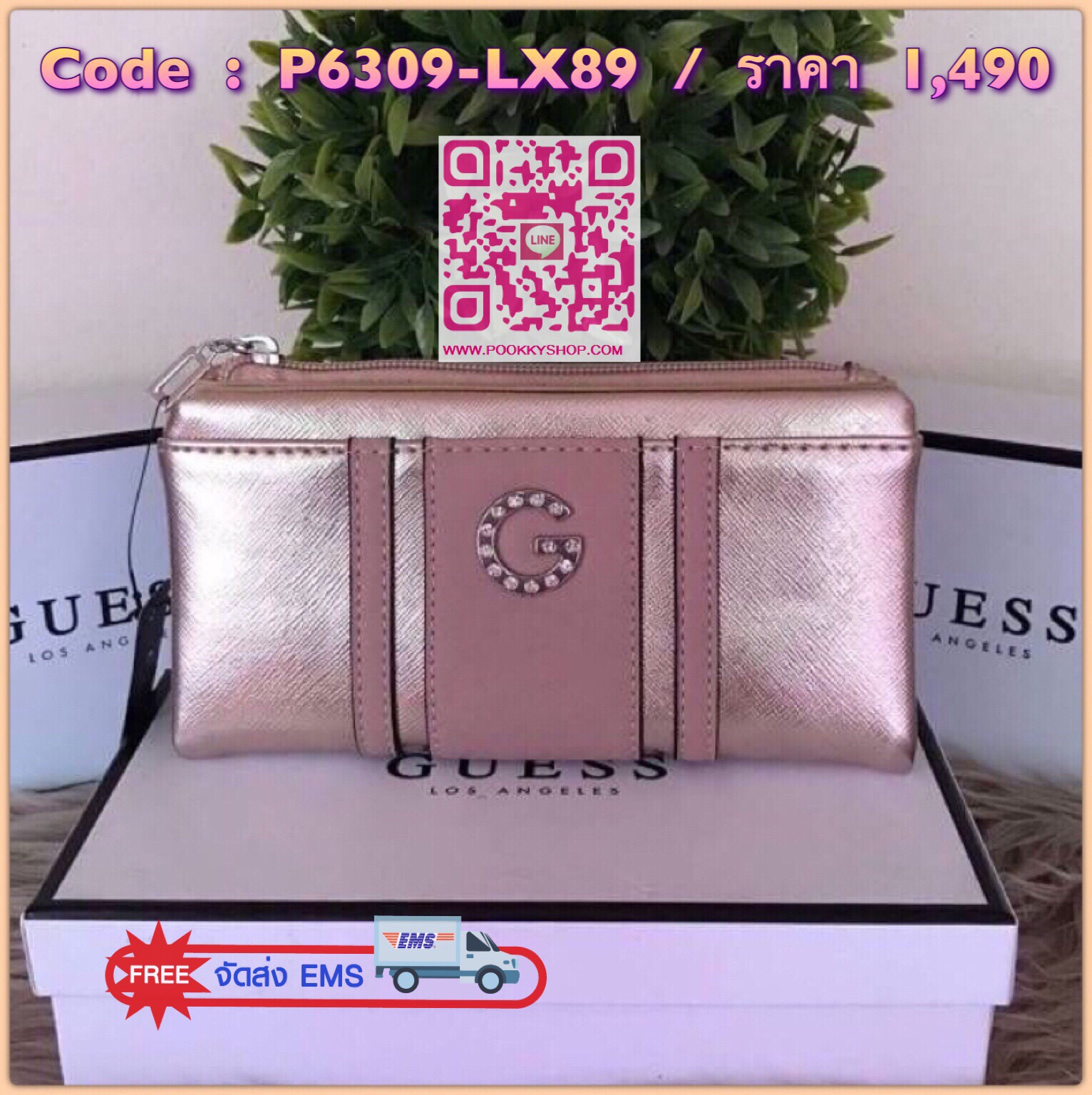 G by Guess leather wallet กระเป๋าสตางค์ใบยาว รุ่นสองด้านเปิด ปิดด้วยกระดุม และซิป ด้านหน้าแต่งโลโก้แบรนด์โลหะสีเงินประดับเพ็ชรหรูหราน่าใช้ ภายในมีช่องใส่ธนบัตร ใส่บัตร ปิดเปิดใช้งานสะดวก รุ่นแนะนำค่ะ หนังดีมากค่ะ ทนทานคุ้มค่าแน่นอน