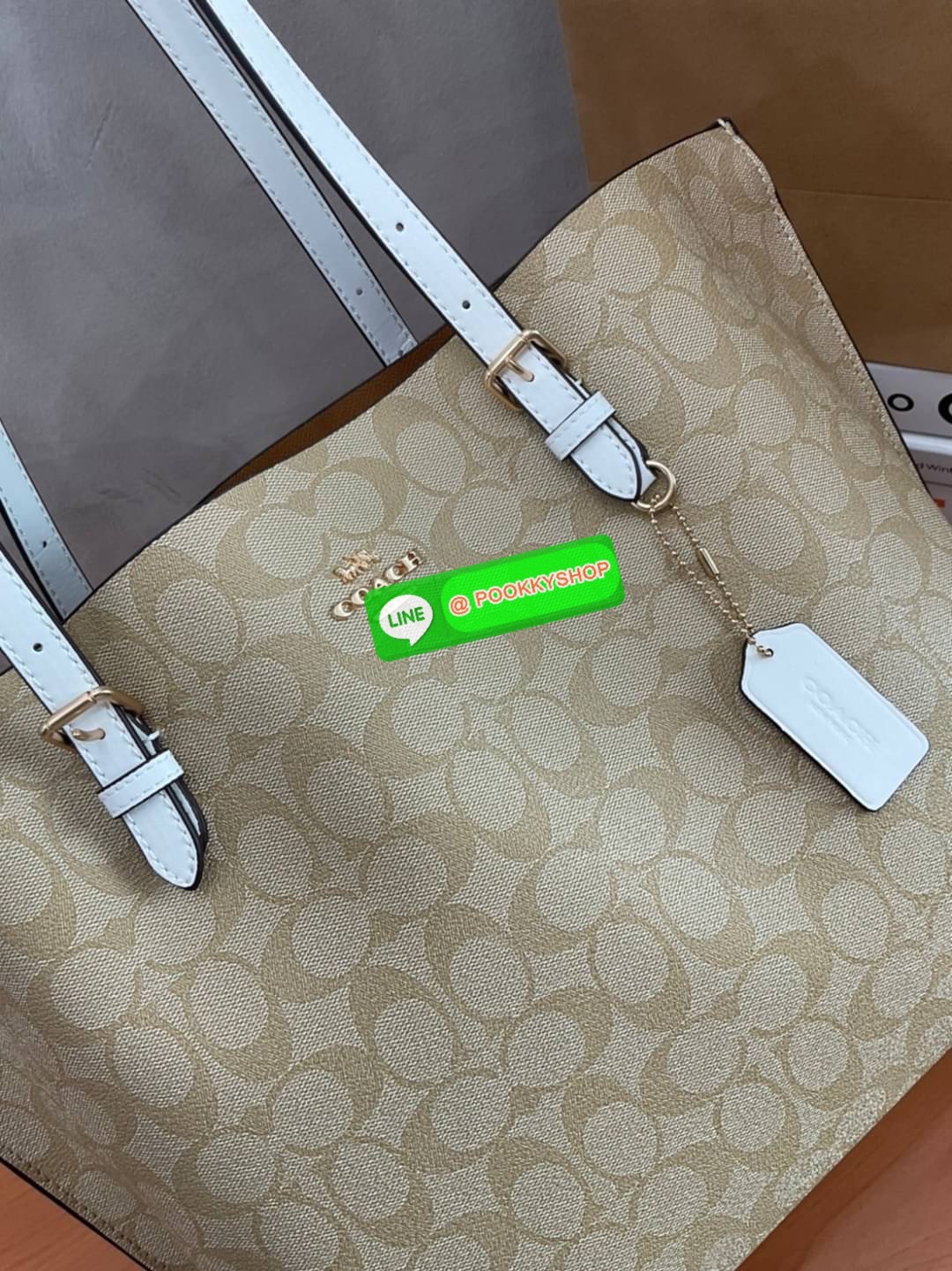 🚚 พร้อมส่ง 🚚 Restock!! รุ่นขายดีที่สุด มากี่รอบก็ขายดีหมดไวทุกรอบ💕 COACH F1665 MOLLIE TOTE IN SIGNATURE CANVAS กระเป๋าสะพายไหล่ Coach ทรง Shopping รุ่นใหม่ คุณภาพดี หนัง pvc หนังนิ่ม ทรงสวย คลาสสิก รุ่นฮิตตลอดกาล ไม่ตกเทรน ภายในแยก