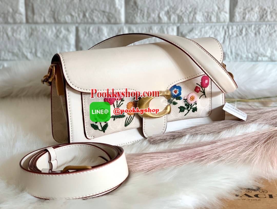 COACH TABBY FLORAL-EMBROIDERED SIGNATURE LEATHER SHOULDER BAG กระเป๋าคล้องไหล่ได้//สะพายข้างได้ หนังแท้นุ่มมากค่ะ จุดเด่นด้านหน้าเป็นรูปดอกไม้งานปักสวยงามมากๆค่ะ เปิดปิดกระเป๋าแบบแม่เหล็ก ภายในมี2ช่องใหญ่ ใส่กระเป๋าเงินใบยาวขนาดปกได้;ของจำเป็นสาวๆได้ครบเล