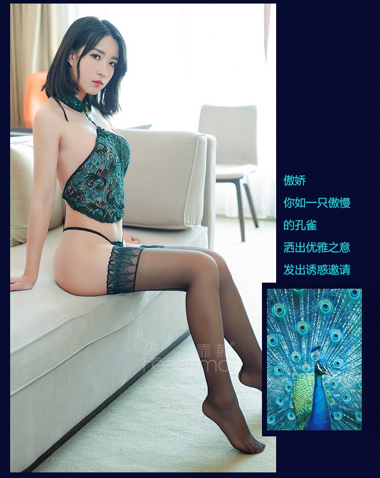 ชุดนอน คล้องคอ กึ่งคอร์เซ็ต ลายแพนนกยูงสีเขียว แต่งลายสวย หรูมากคะ+ถุงน่อง+ จีสตริงเจ้าชุด