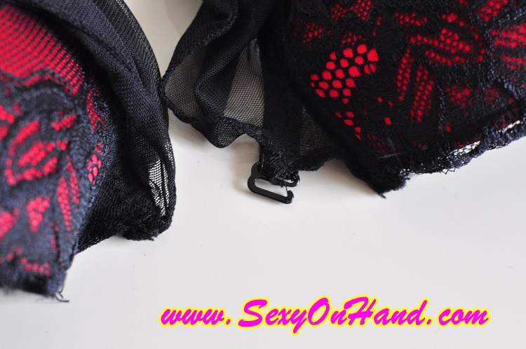 ชุดนอนเซ็กซี่ ชุดนอนซีทรู สายเดี่ยวสีดำ บราแต่งลูกไม้แดง-ดำตะขอหน้า มีรองฟองน้ำ ช่วงฐานด้านใน ตัวชุดผ้าซีทรู เนื้อบางเบา ยั่วยวนสุดๆ สินค้าหลุดโรงงานฺ ฺB70/B75/ฺB80/C70/C75