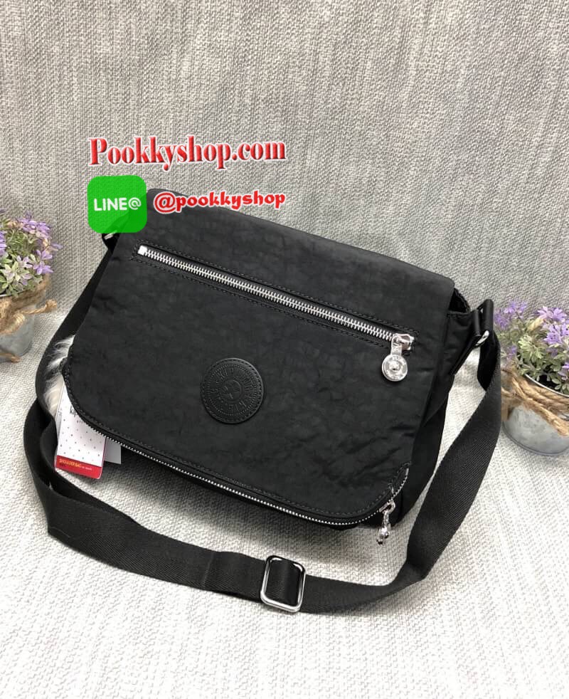 New In!!! Kipling Women's Crossbody Bag//k11273// >>Kipling factory OEM<< >>พร้อมส่งอีกครั้งที่ไทย รุ่นหายากค่ะ!!! กระเป๋าสะพายแบบ ครอสบอดี้ร์ วัสดุไนล่อนอย่างดี กันน้ำระดับนึงสวมนวมอย่างดี จับแล้วรู้สึกนุ่มมือค่ะ >>รุ่นนี้จุข