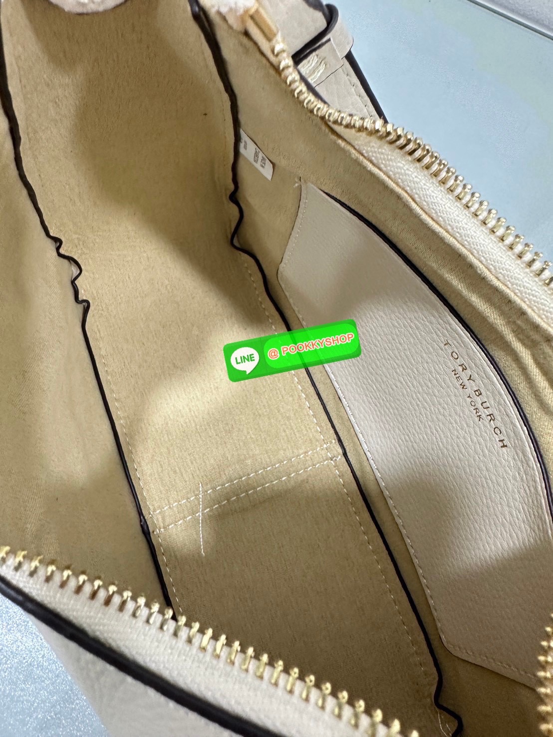 🖤 Tory Burch Thea Convertible Crossbody Bag หนังแท้นุ่ม ดีไซน์เรียบหรู พร้อมสายสะพาย 2 แบบ สวยครบทุกลุค ✨ ใบเดียวใช้ได้ทุกวัน ถือก็สวย สะพายก็คล่อง จบในใบเดียว 💼