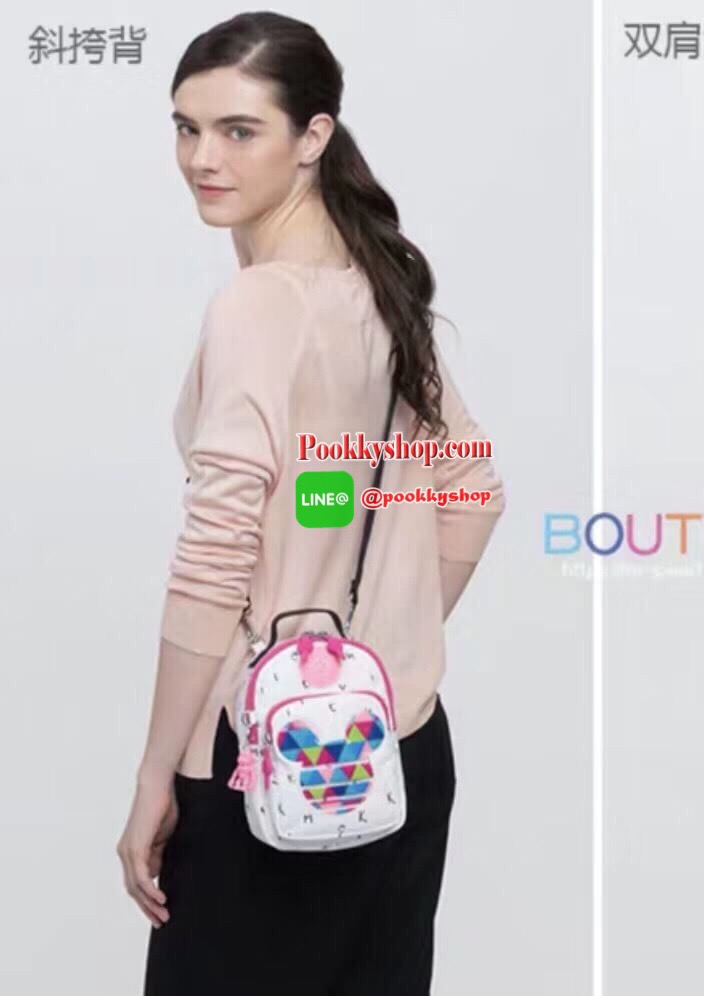 Kipling Disney’s Minnie Mouse and Mickey Mouse 3 IN 1 กระเป๋าสะพายหลัง สะพายข้าง หรือ crossbody 3 in 1 มาพร้อมพวงกุญแจลิง ด้านหน้ามีช่องซิปแยกใส่ของจุกจิก ภายในช่องหลัก มีช่องซิปใส่ของ พร้อมอีก 1 ช่องด้านใน เปิด-ปิด ด้วยซิป สะดวกใช้ พร้อมสายยาว 2 สาย สะพา