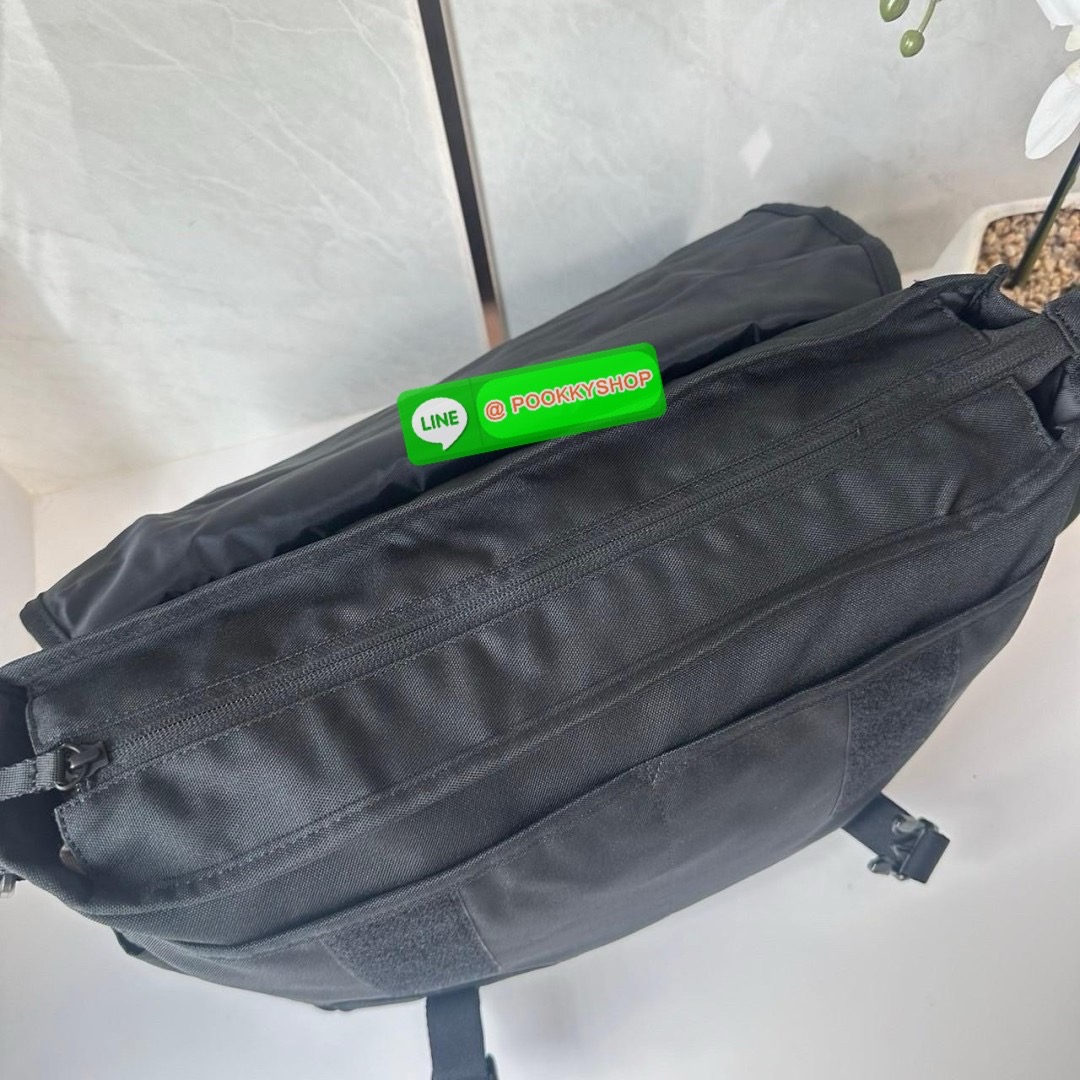 he North Face SUPER MESSENGER BAG L NN2PQ00J BLACK UNISEX 🔖กระเป๋าสะพายข้างมัลติฟังก์ชั่น! ทันสมัยและใช้งานได้หลากหลาย Item ที่ต้องมีเมื่อออกไปข้างนอก! ใช้งานได้จริงและมีสไตล์อเมริกันเทห์สุดๆ สามารถใช้ได้ทั้งผู้หญิงผู้ชาย สะพายไปทำงานไปเรียน เที่ย
