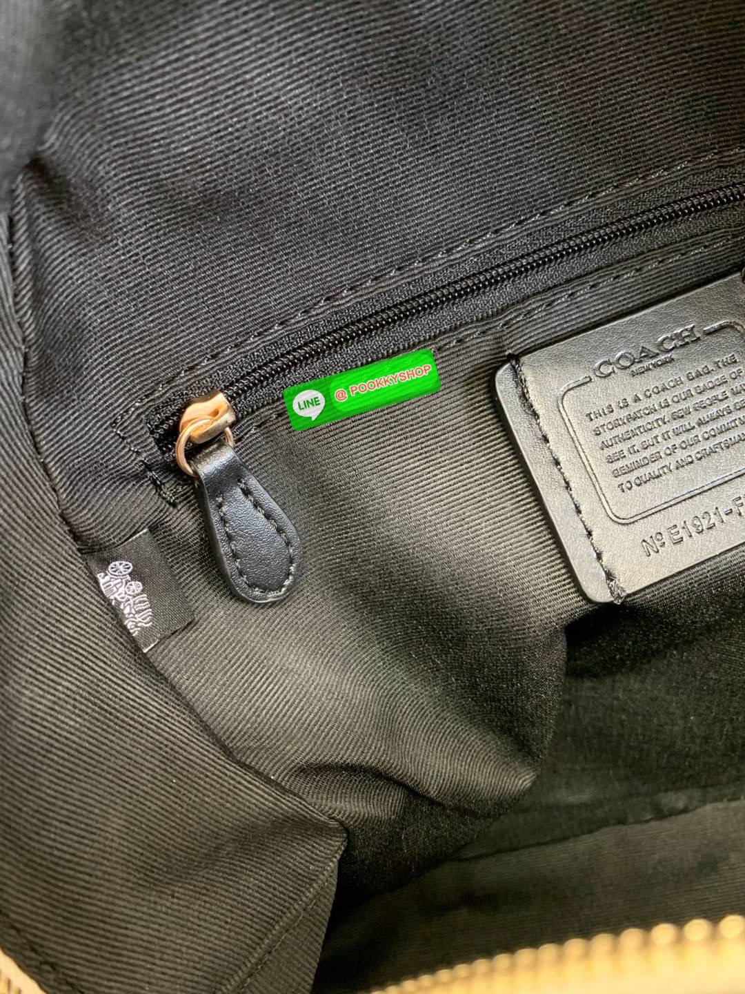 COACH JORDYN BACKPACK ((C2732//76623)) 🌹🌹ไม่มียังไงไหว ต้องบอกว่าน้องสวยมากๆค่า! กระเป๋าสะพายหลังแบบมีหูหิ้ว หนังแแท้ ลายหนังสวยน่าใช้มากค่ะ ด้านหน้ามีช่องซิปใส่มือถือหรือของจุกจิกลงไปได้ค่ะ เปิด-ปิดกระเป๋าแบบซิปคู่ห้อยหนัง ภายในกว้างใส่สั