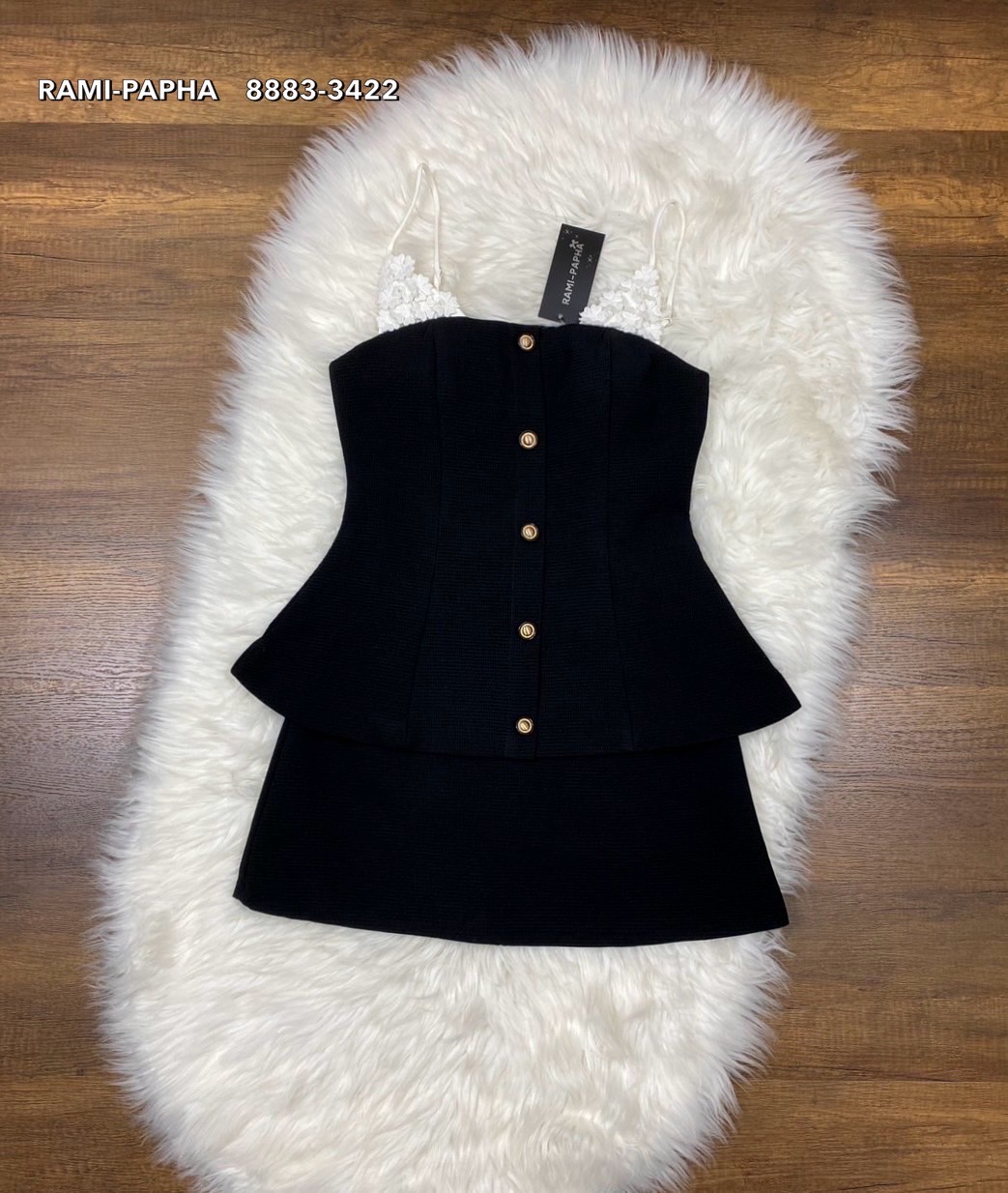 ชุดเซทแฟชั่น เสื้อสวยเก๋ แต่งดอกไม้3Dสีขาว สายสามารถปรับระดับได้