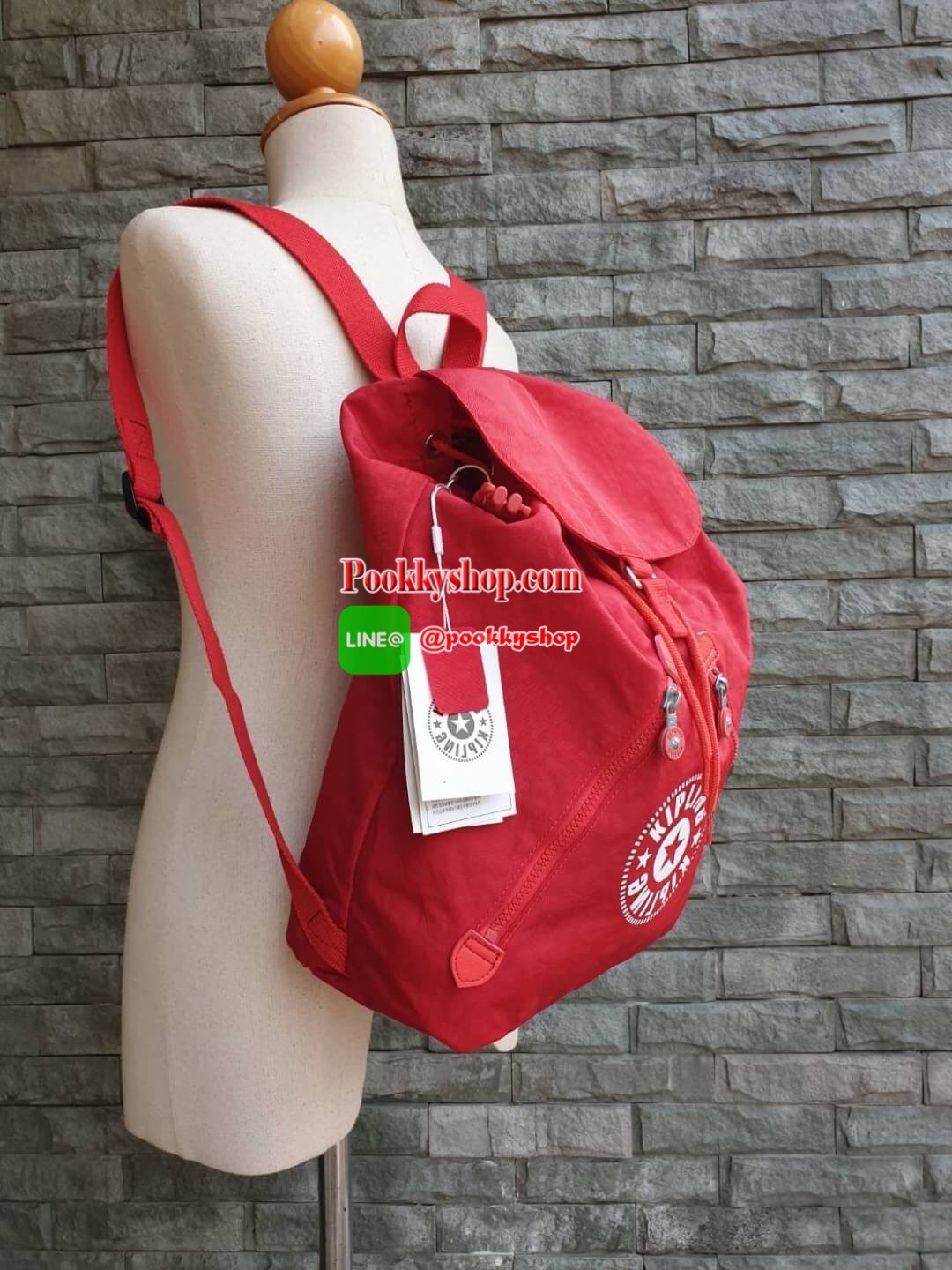 New Arrival Mochila Kipling Fundamental Active Tan Bl-Unico รุ่น K01374 Update แฟชั่นอย่างไม่สิ้นสุดด้วยกระเป๋าสะพาย จากแบรนด์ KIPLING มาพร้อมกับดีไซน์เก๋ สวยงาม โดเด่นเป็นเอกลักษณ์เฉพาะตัว ขนาดกำลังดี ผลิตจากวัสดุ Polyamide คุณภาพดี กันน้ำ แข็งแรง ทนทานต