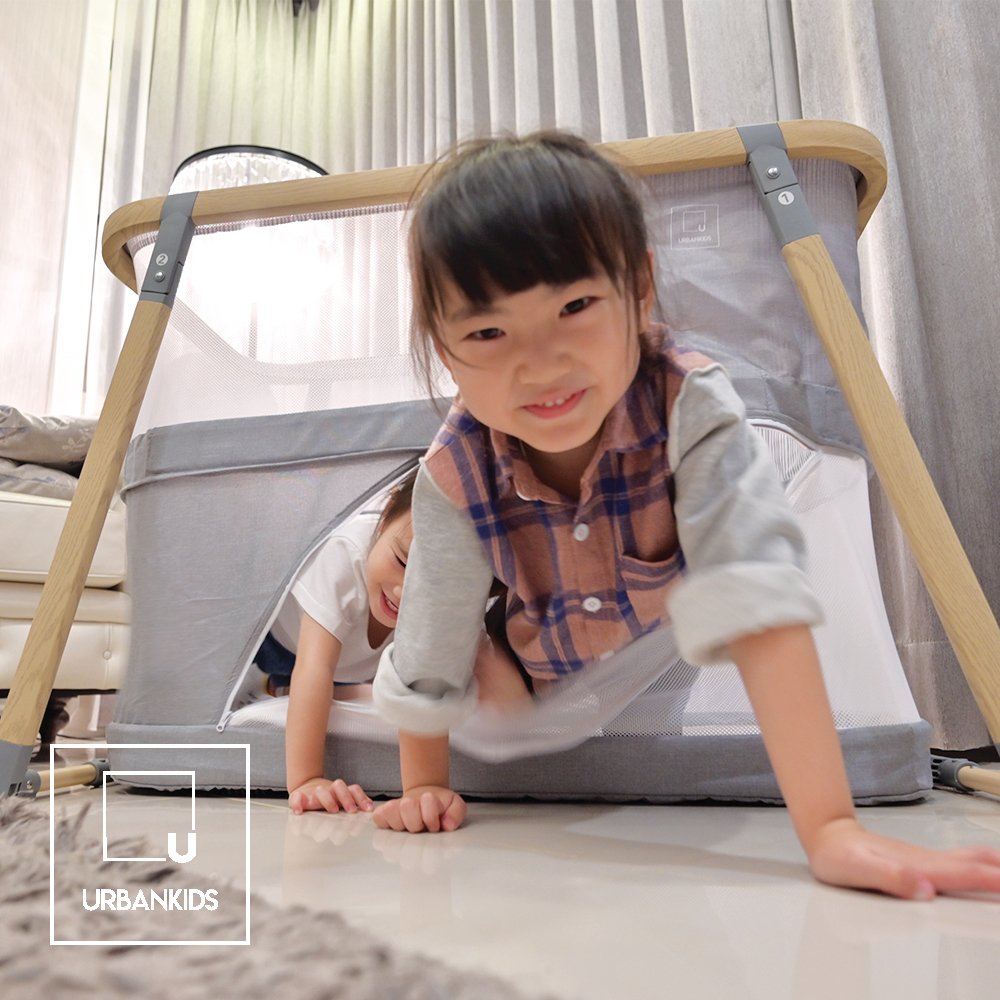 เตียงนอนเด็กอ่อน Urban Kids รุ่น Timeless Dream Sleeper 3 in1 เตียงนอนเด็กอ่อนพร้อมมุ้งครอบ