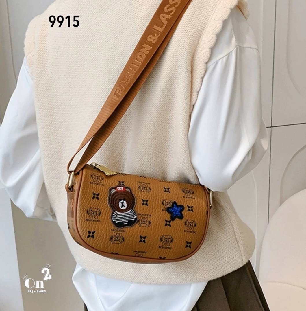 NEW-IN🤎🤎ใบนี้น่ารักมากค่ะ งานสไตล์แบรนด์ งานซิปสุดฮิต งานคุณภาพเช่นเคย มาพร้อมสายยาวครอสบอดี้ พกใบเดียวจบแนะนำเลยค่า✨