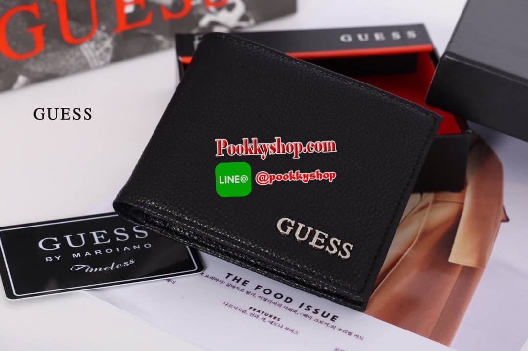 Guess short wallet กระเป๋าสตางค์ใบสั้น ทรงสวย หนังนิ่มมือ น่าใช้ ดีไซน์เรียบหรู ดูแพง ด้านหน้าแต่งโลหะแบรนด์ อะไหล่เงินสวย ตามแบบฉบับแบรนด์ ด้านในมีช่องใส่นามบัตร และธนบัตร และมีช่องสำหรับใส่เหรียญ ใบจริงสวยน่าใช้มาก สาวๆ หนุ่มๆ ห้ามพลาดเลยค่ะ