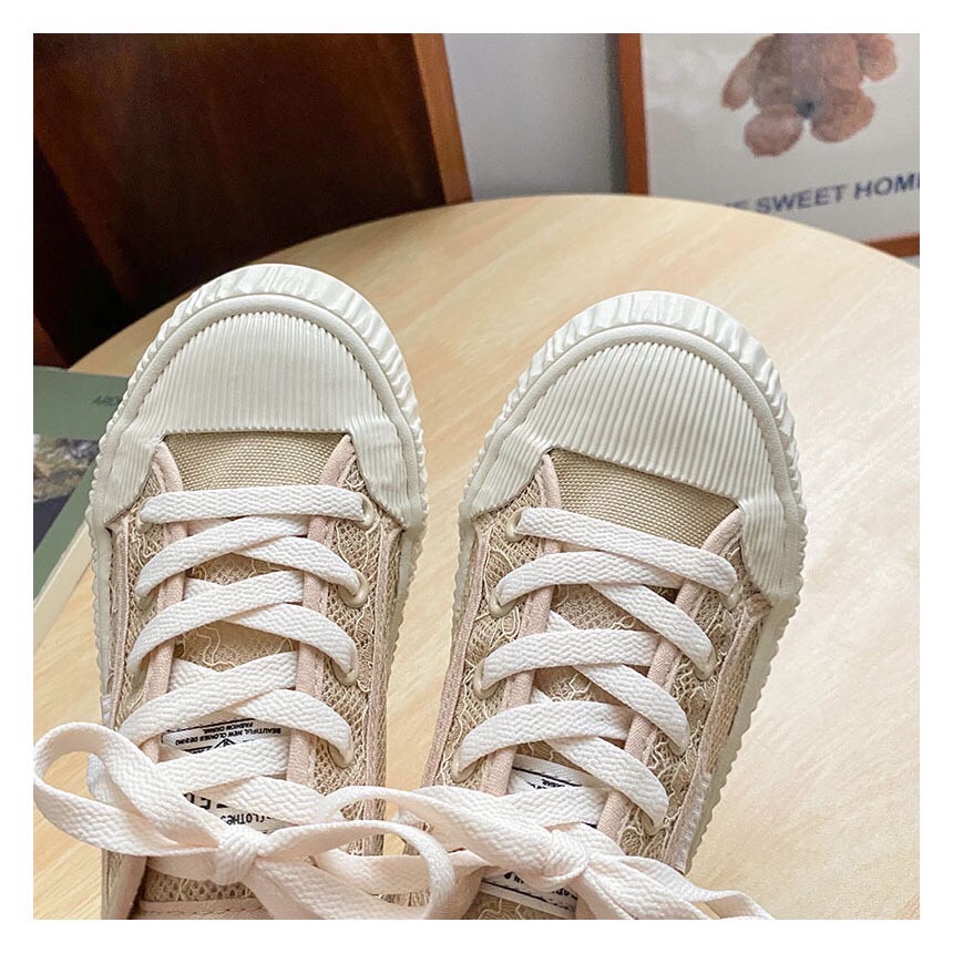 สินค้าขายดี พร้อมส่งค๊าา sport shoes รองเท้าผ้าใบ งานแฟชั่นงานเกรดพรีเมี่ยม พื้นนิ่มมากคะ 👟 ใส่สบายจะแมตช์กับกางเกง👖หรือกระโปรง👗ก็ได้ค่ะ แม่ค้าคอนเฟริม ห้ามพลาดเลยจ้าตัวนี้แนะนำ อย่าช้ารีบเลย