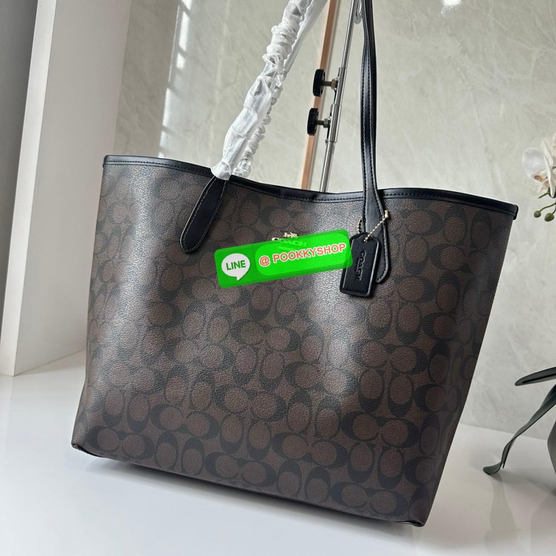 COACH CITY TOTE IN SIGNATURE CANVAS (5696) ðāļāļĢāļ°āđāļāđāļēāļāļĢāļāļāđāļāļāļāļīāđāļāđāļāđāļŦāļāđ āđāļŦāļĄāļēāļ°āļāļąāļāļŠāļēāļ§āđāļŠāļēāļĒāđāļāļāļāļ°āļŠāļąāļĄāļ āļēāļĢāļ°āđāļĒāļāļ° ðāļ§āļąāļŠāļāļļ: āļŦāļāļąāļāđāļāļāļ§āļēāļŠāļāļąāļāļāļāļāļŦāļāļąāļāđāļāđ ðāđāļāļīāļ-āļāļīāļāļāđāļ§āļĒāļāļĢāļ°āļāļļāļĄāđāļāđāļ āļāđāļēāļāđāļāđāļĨāđāļ āđāļŠāđāļāļāļāđāļāđāđāļĒāļāļ° āļĄāļĩāļāđāļāļāļāļīāļ 1 āļāđāļāļ āļŠāļēāļĄāļēāļĢāļāđāļŠāđ iPad āđāļāđāļāļļāļāļĢāļļāđāļ