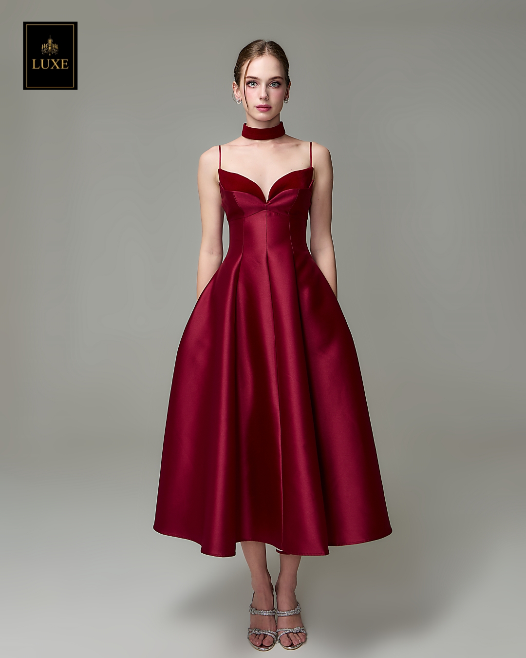 เดรสแฟชั่น เดรสเสื้อสายเดี่ยว ดีเทลหน้าอกโค้ง ซ้อน2เลเยอร์ กระโปรงบานทรงวงกลม