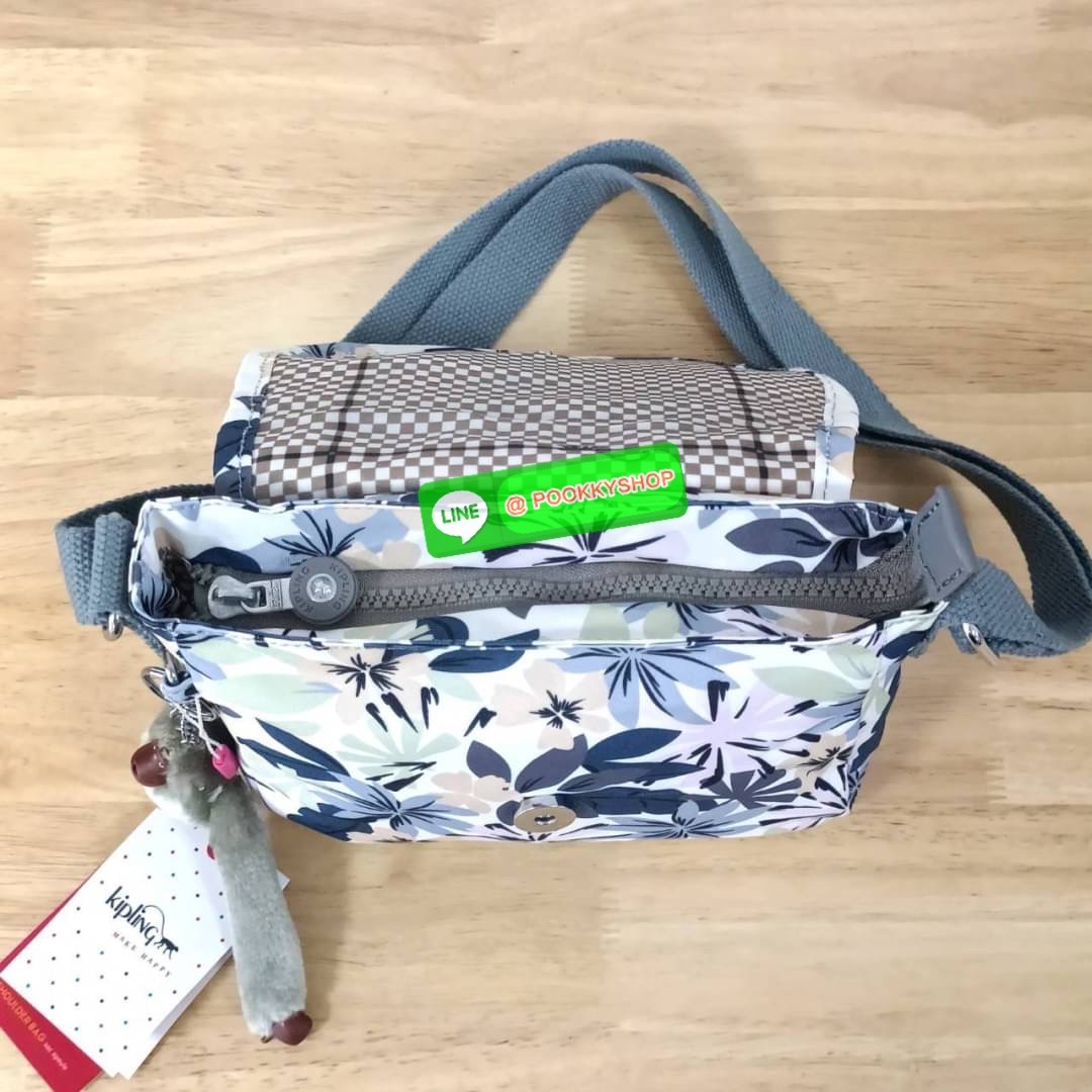 KIPLING SABIAN CROSSBODY MINI BAG กระเป๋าสะพายข้าง วัสดุ Nylon & Polyester 100% ขนาดเล็กกำลังน่ารัก เปิด-ปิดด้วยฝาปิดกระดุมแม่เหล็กและซิปแบรนด์ ด้านในทีแท็กแบรนด์