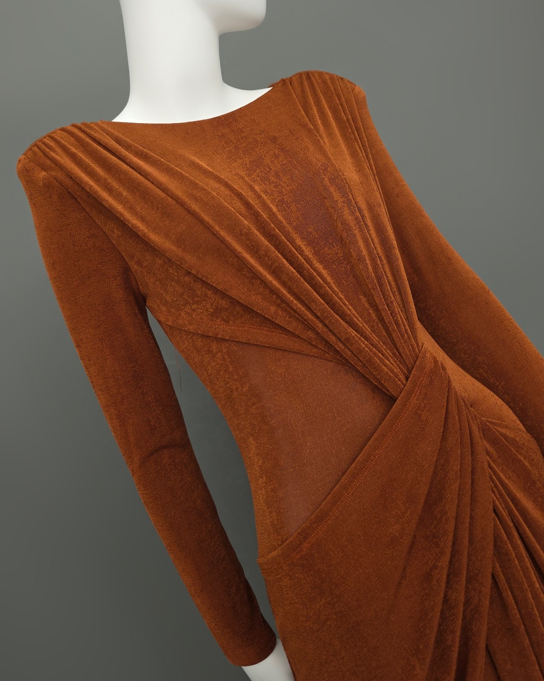 เดรสแฟชั่น แม็กซี่เดรสเสื้อคอกลมแขนยาว เสริมไหล่ กระโปรงยาวคลุมข้อเท้า